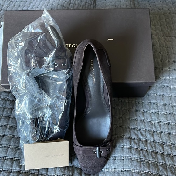 NIB Bottega Veneta Suede Pumps Shoes with buckle 38.5 - Picture 3 of 12